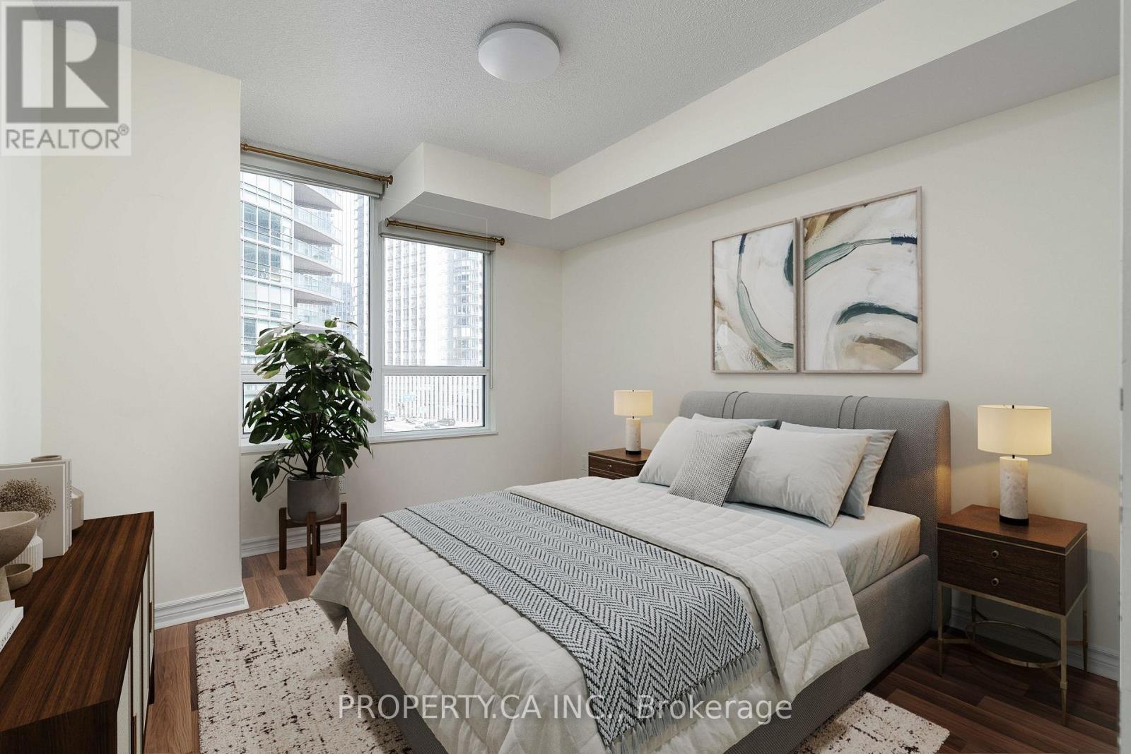 803 - 25 Lower Simcoe Street Property Photo 5