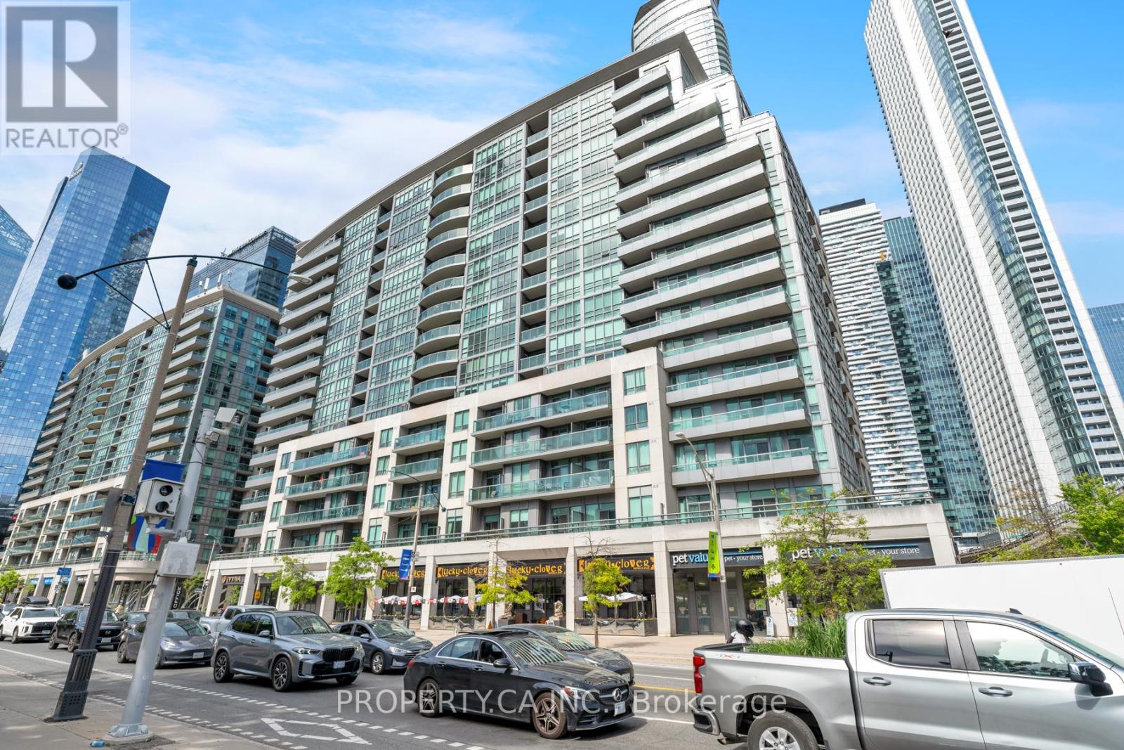 803 - 25 Lower Simcoe Street Property Photo 11