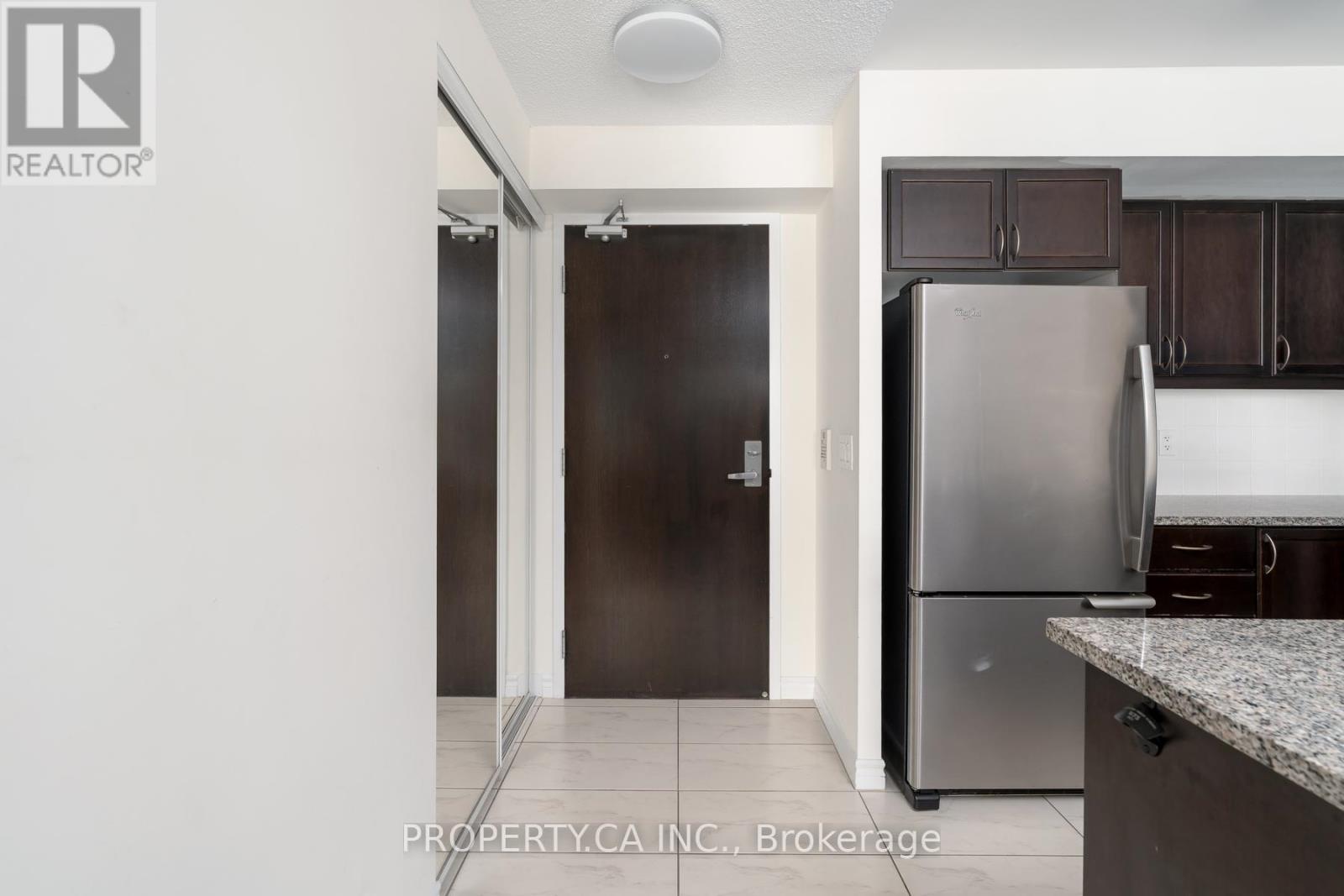 803 - 25 Lower Simcoe Street Property Photo 13