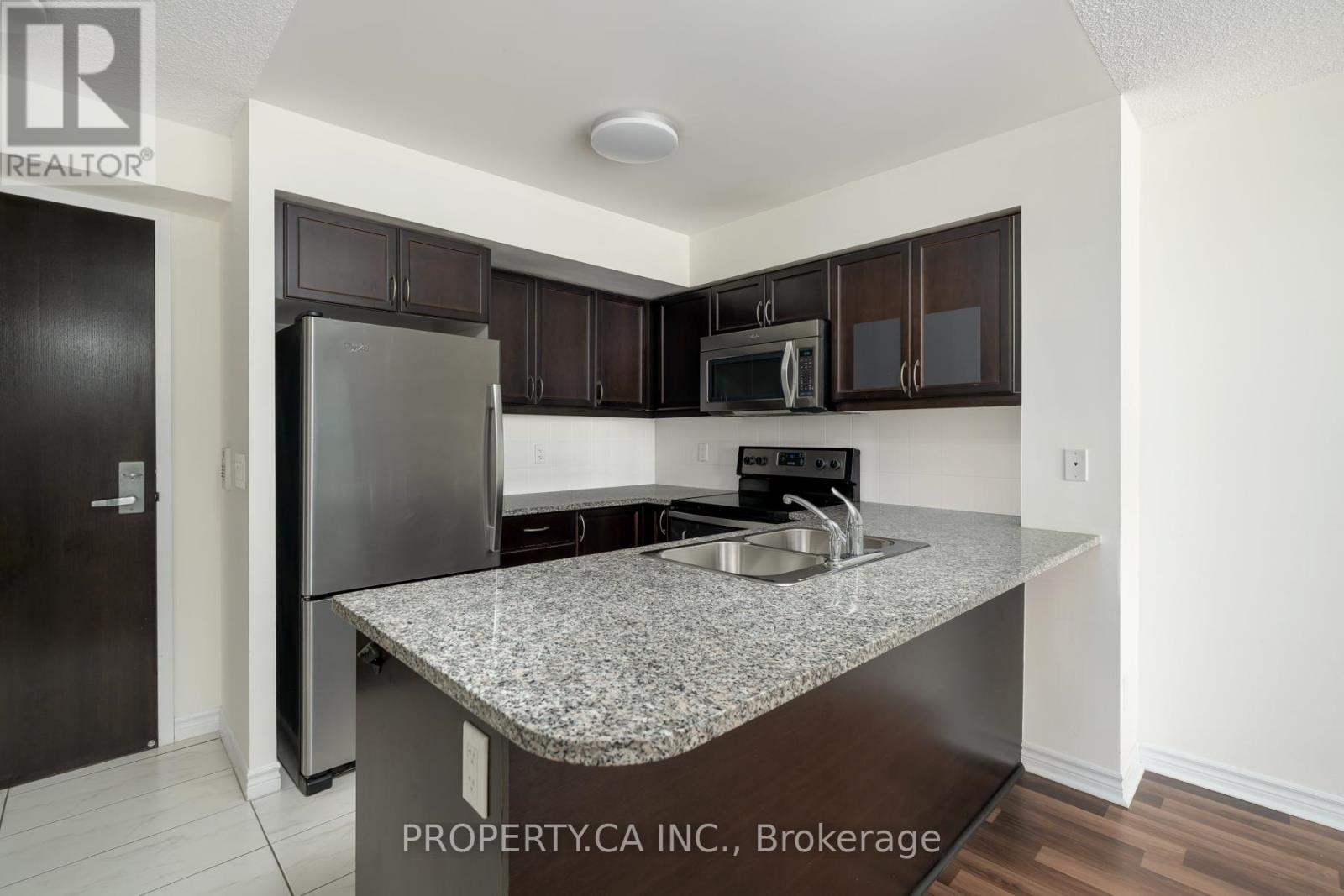803 - 25 Lower Simcoe Street Property Photo 15