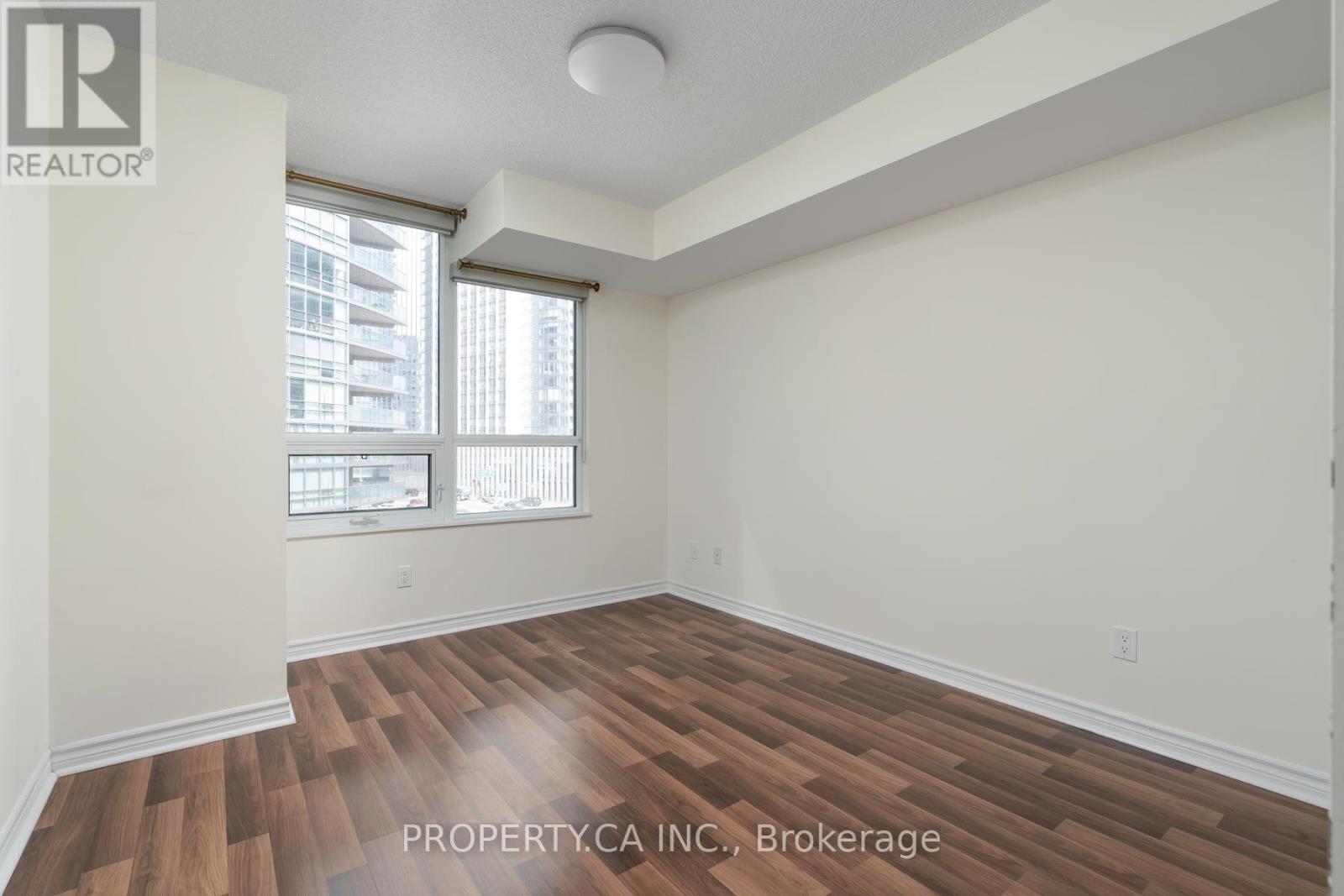 803 - 25 Lower Simcoe Street Property Photo 22