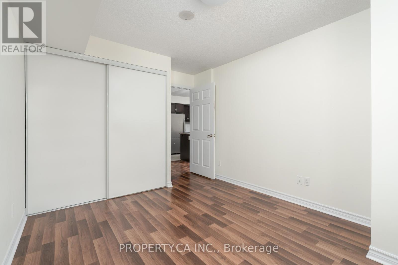 803 - 25 Lower Simcoe Street Property Photo 24