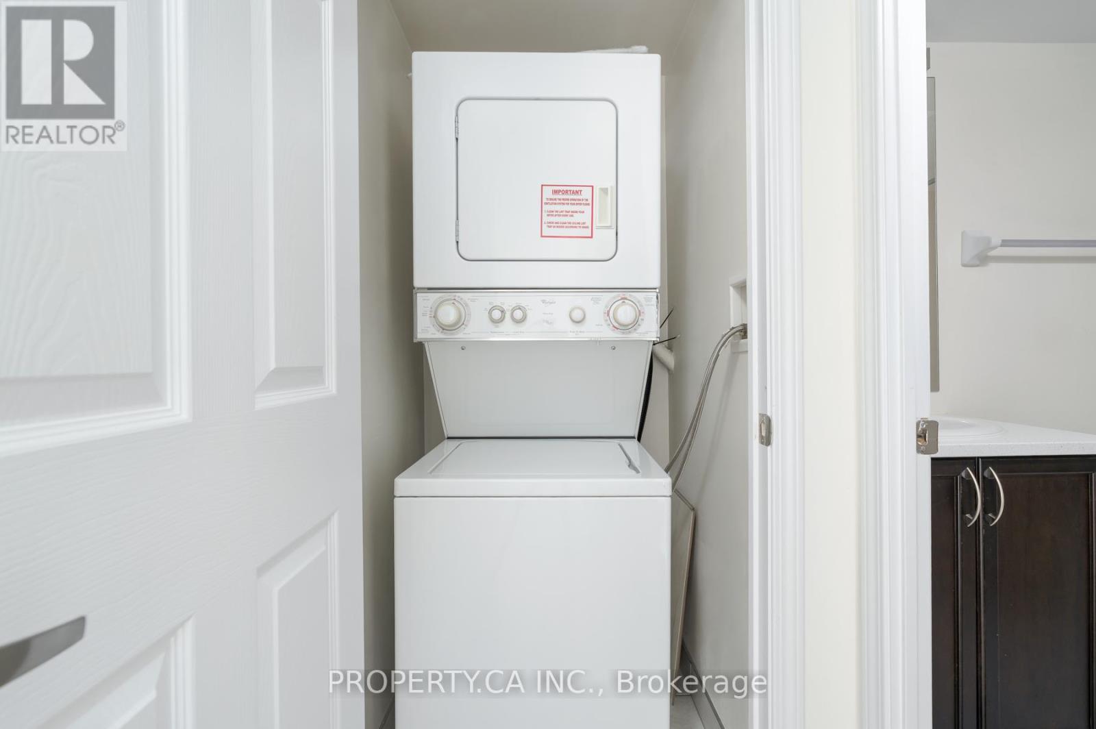 803 - 25 Lower Simcoe Street Property Photo 25