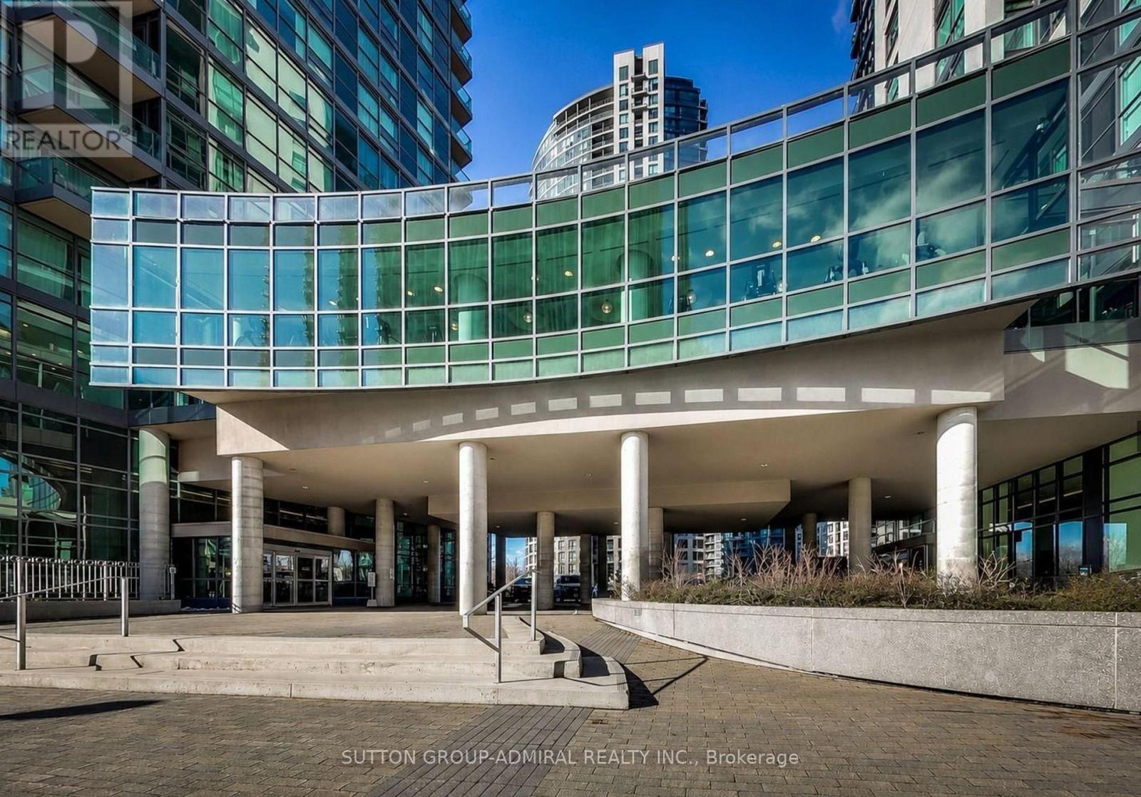 1602 - 215 Fort York Boulevard Property Photo 2