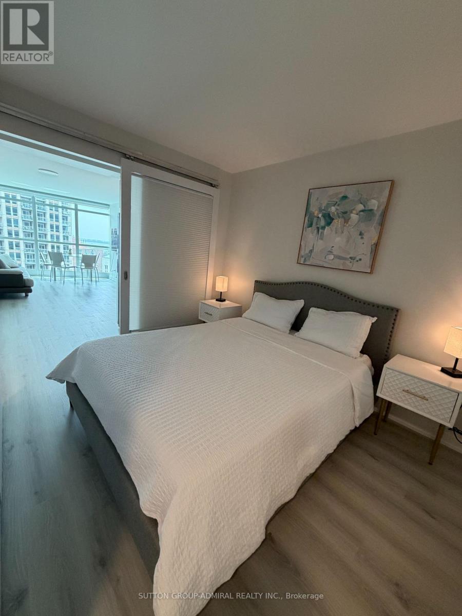 1602 - 215 Fort York Boulevard Property Photo 8