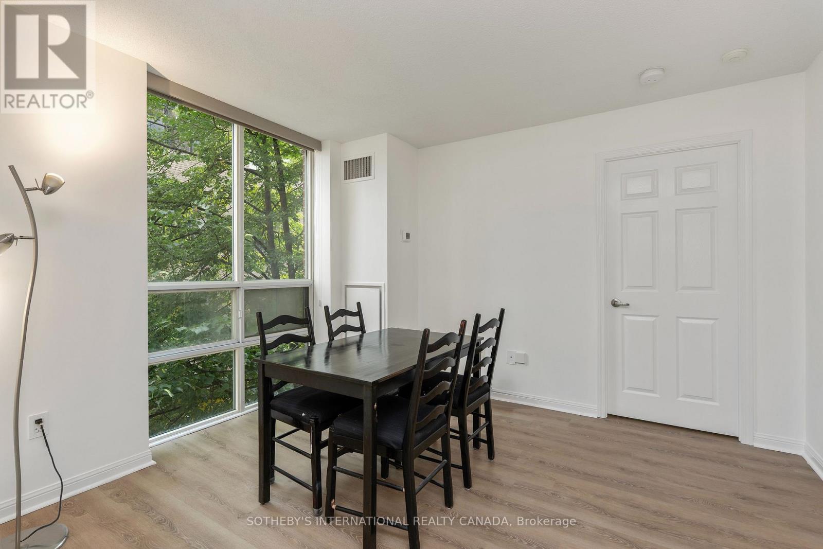 408 - 311 Richmond Street Property Photo 10