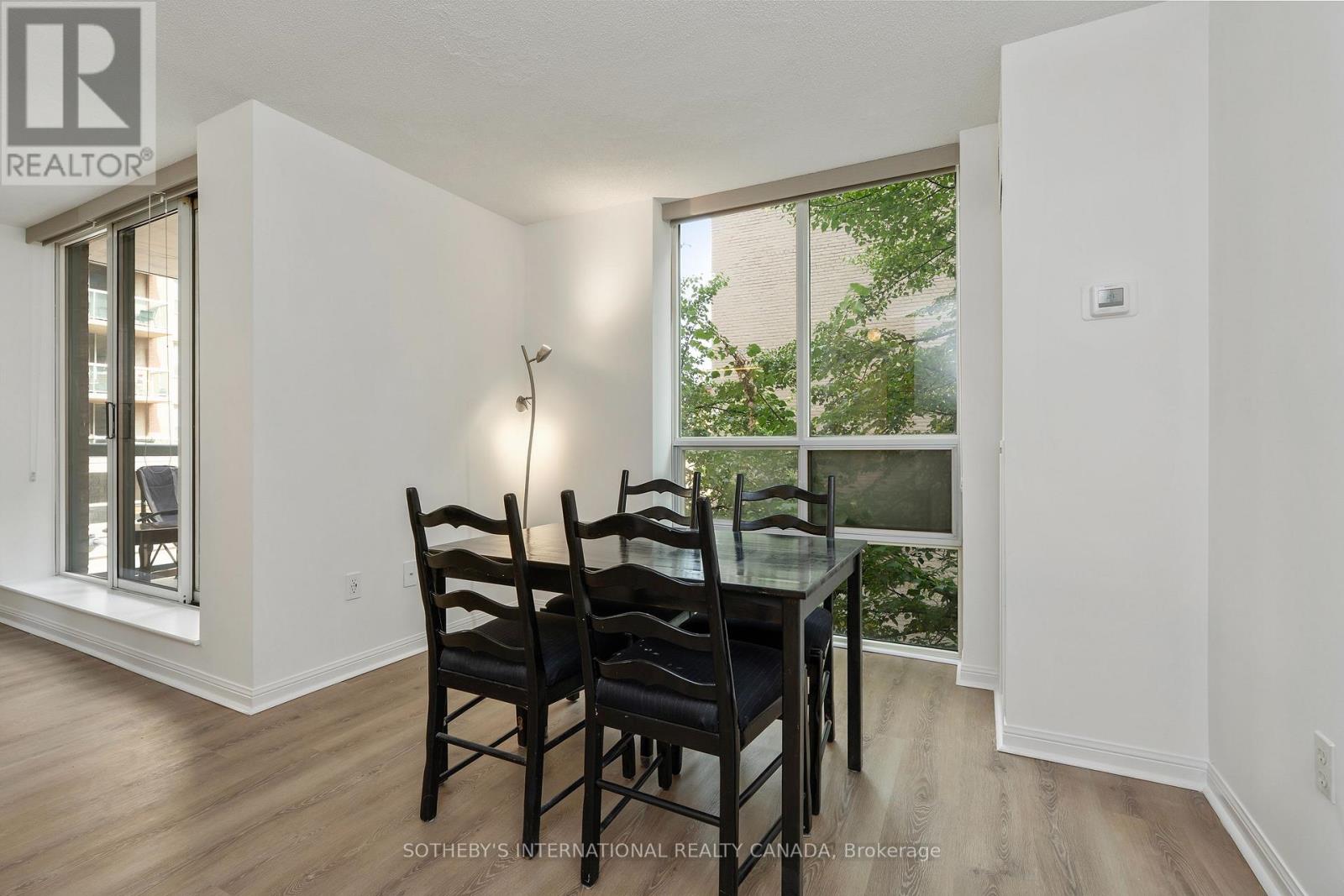 408 - 311 Richmond Street Property Photo 11