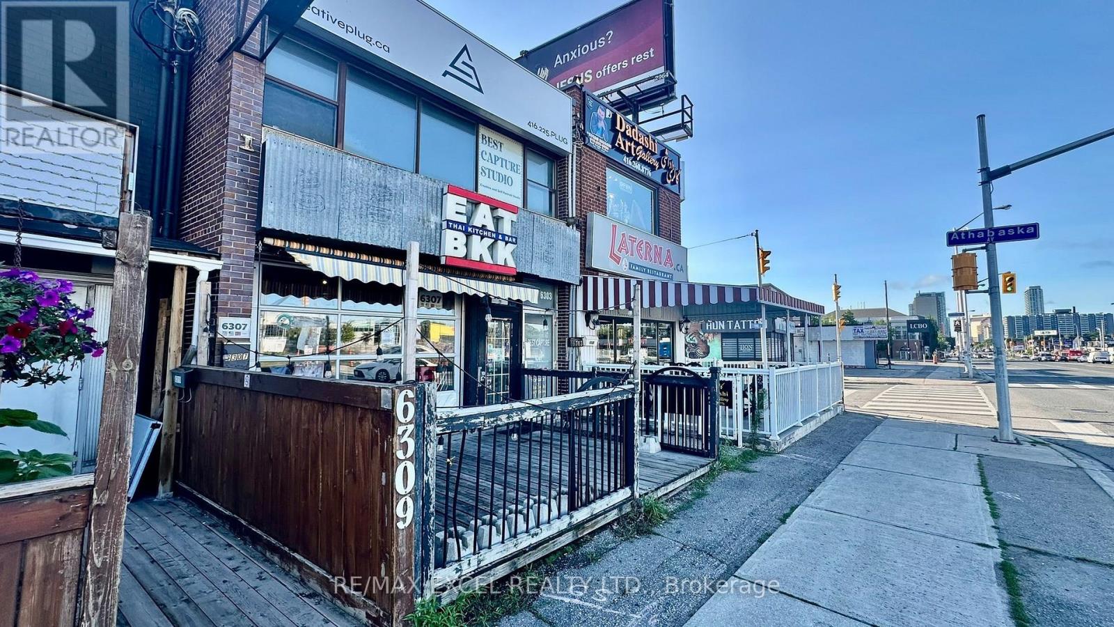 6307 Yonge Street Property Photo 1