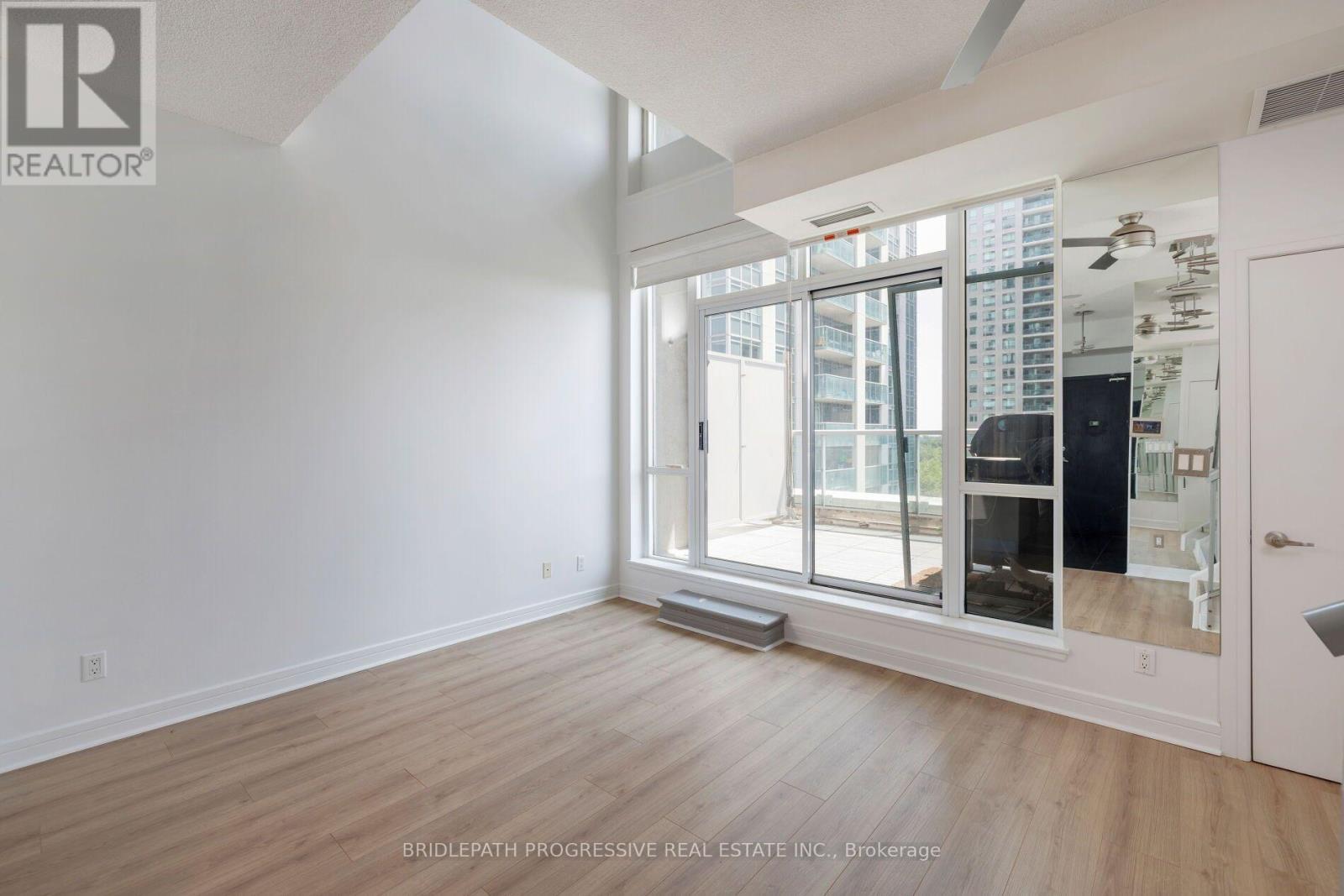 509 - 1 Avondale Avenue Property Photo 10