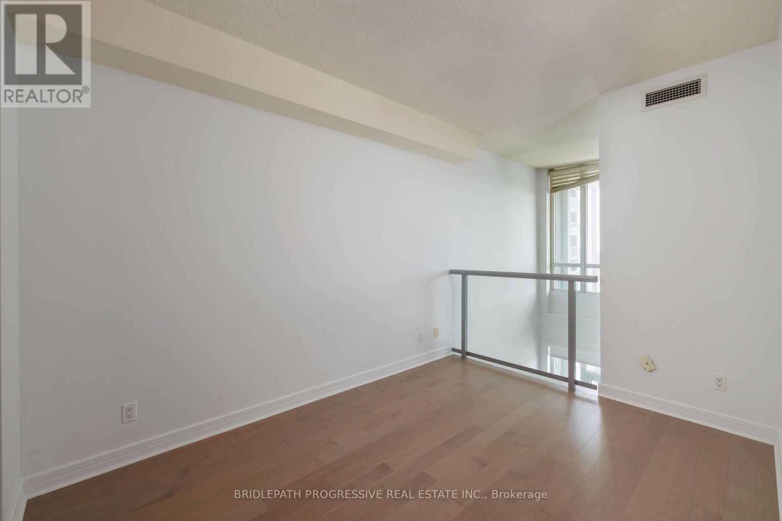 509 - 1 Avondale Avenue Property Photo 29