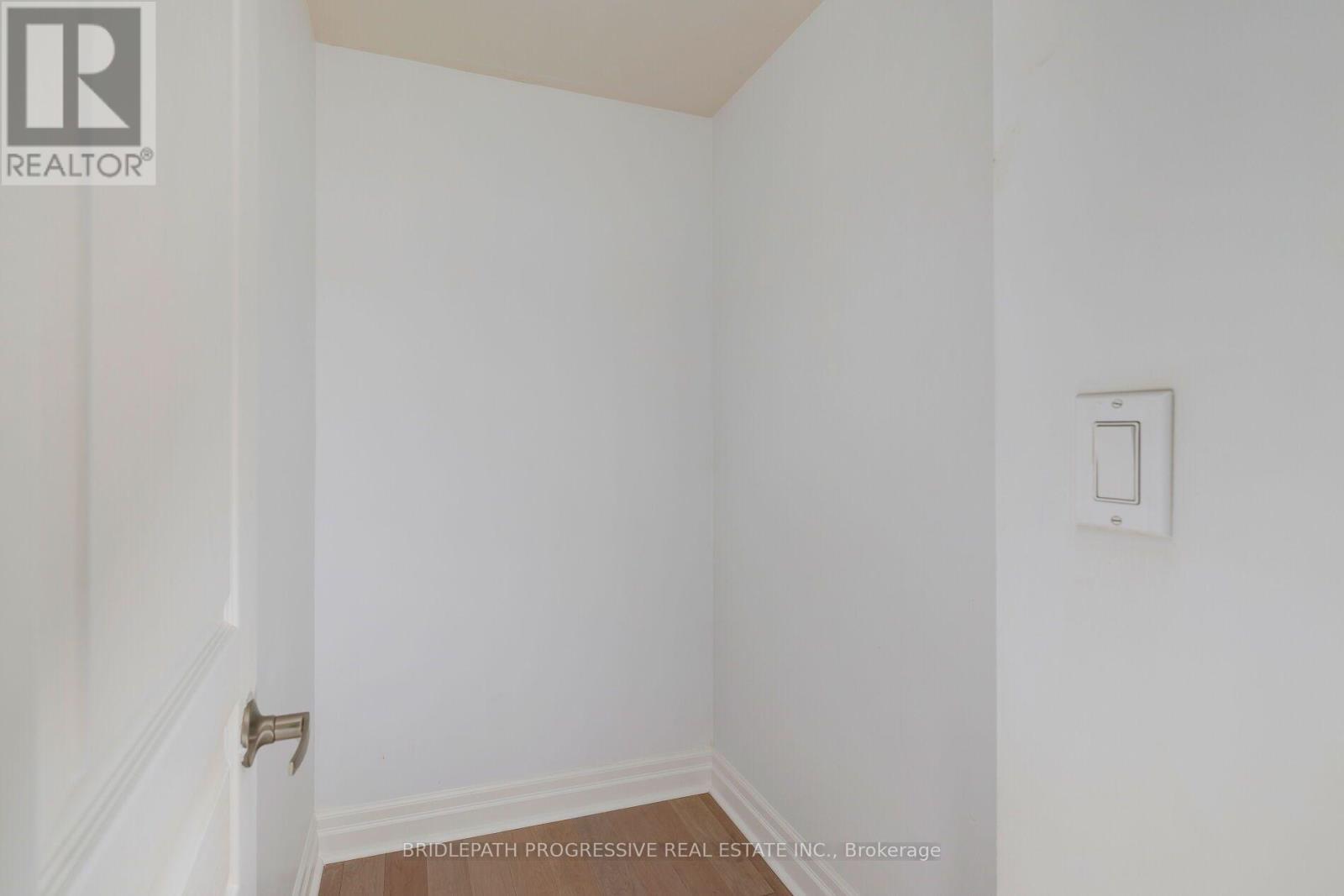 509 - 1 Avondale Avenue Property Photo 31