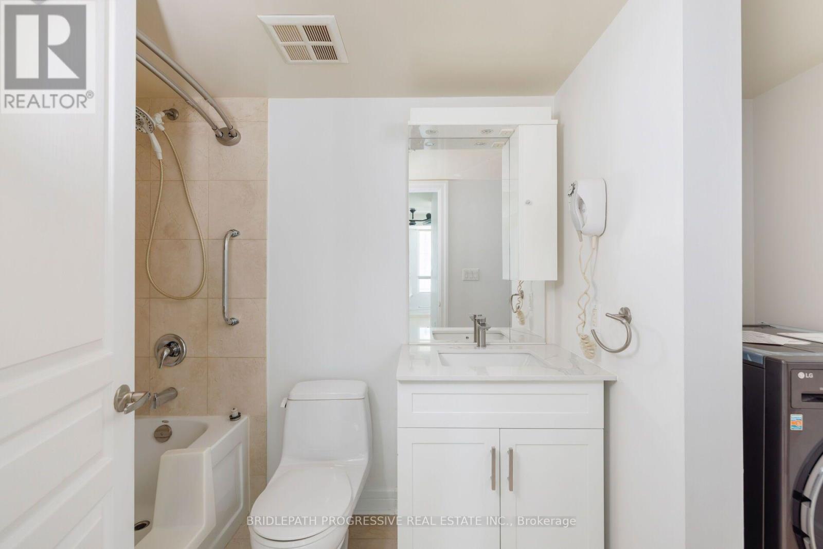 509 - 1 Avondale Avenue Property Photo 32