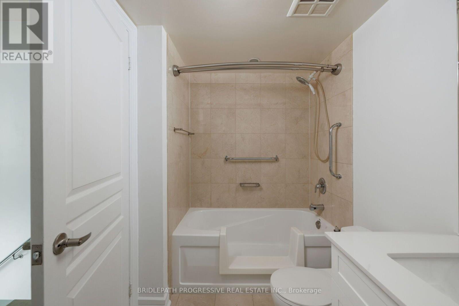 509 - 1 Avondale Avenue Property Photo 33