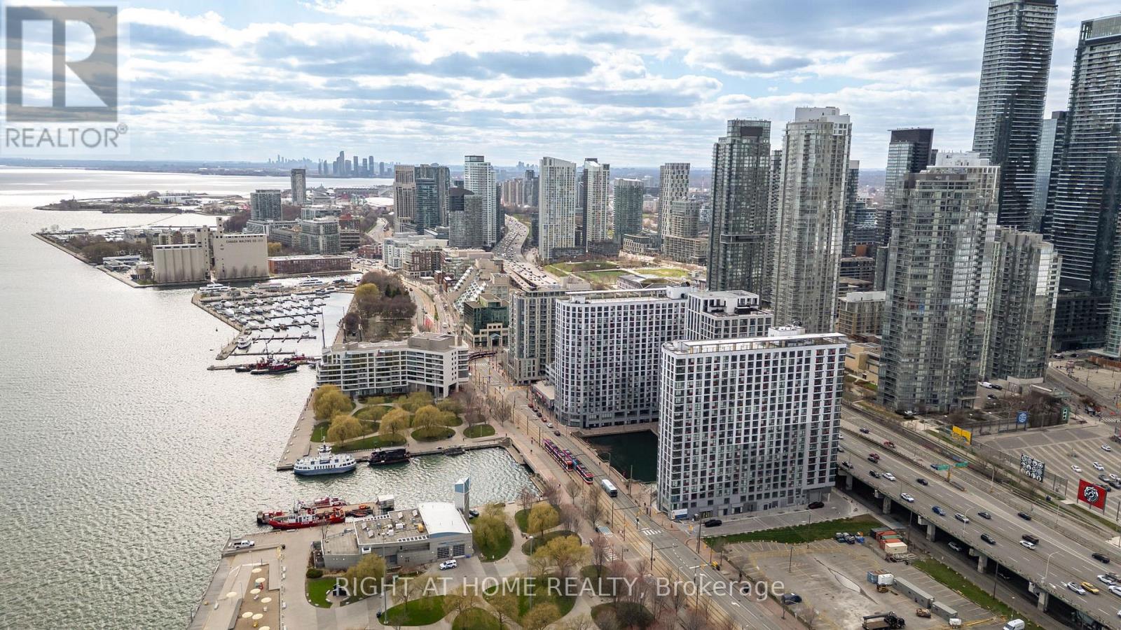2306 - 77 Harbour Square Property Photo 33