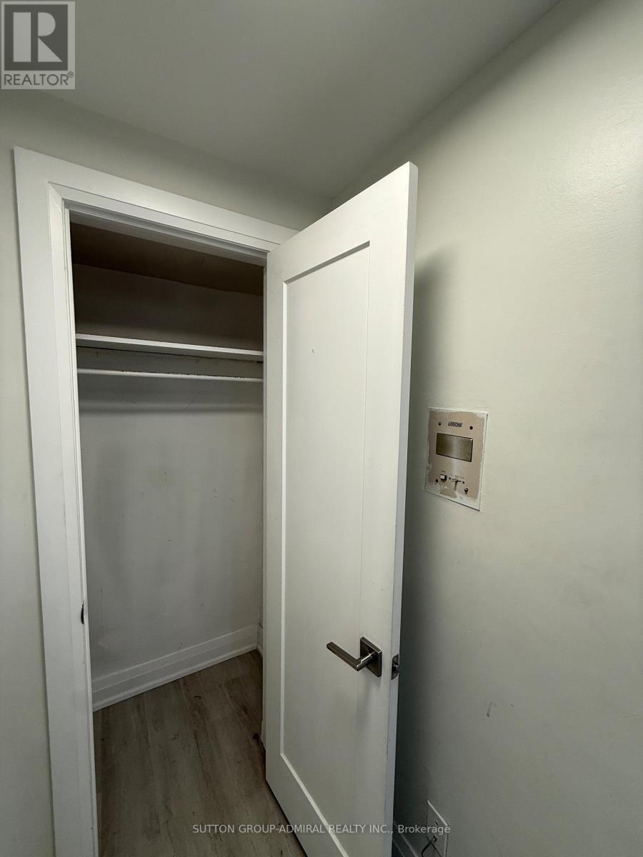 104 - 699 Eglinton Avenue W Property Photo 2