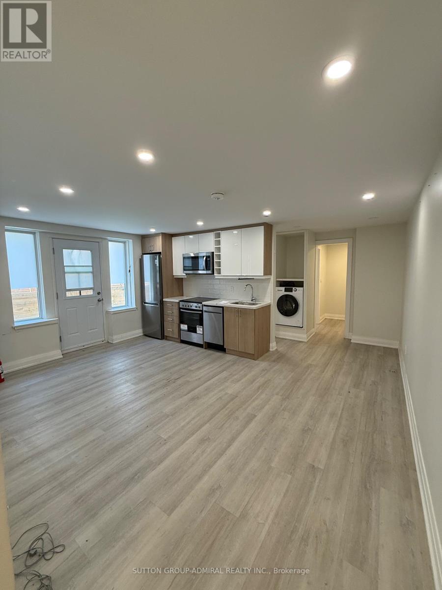 104 - 699 Eglinton Avenue W Property Photo 3