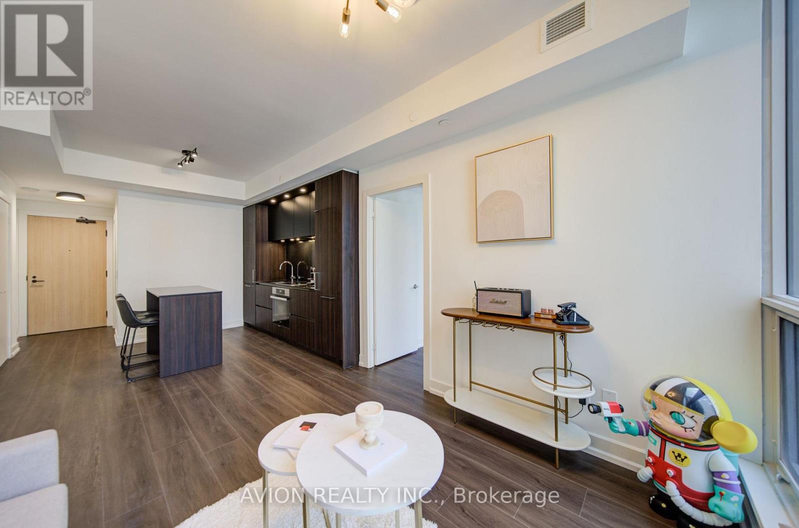 1605 - 15 Mercer Street Property Photo 4