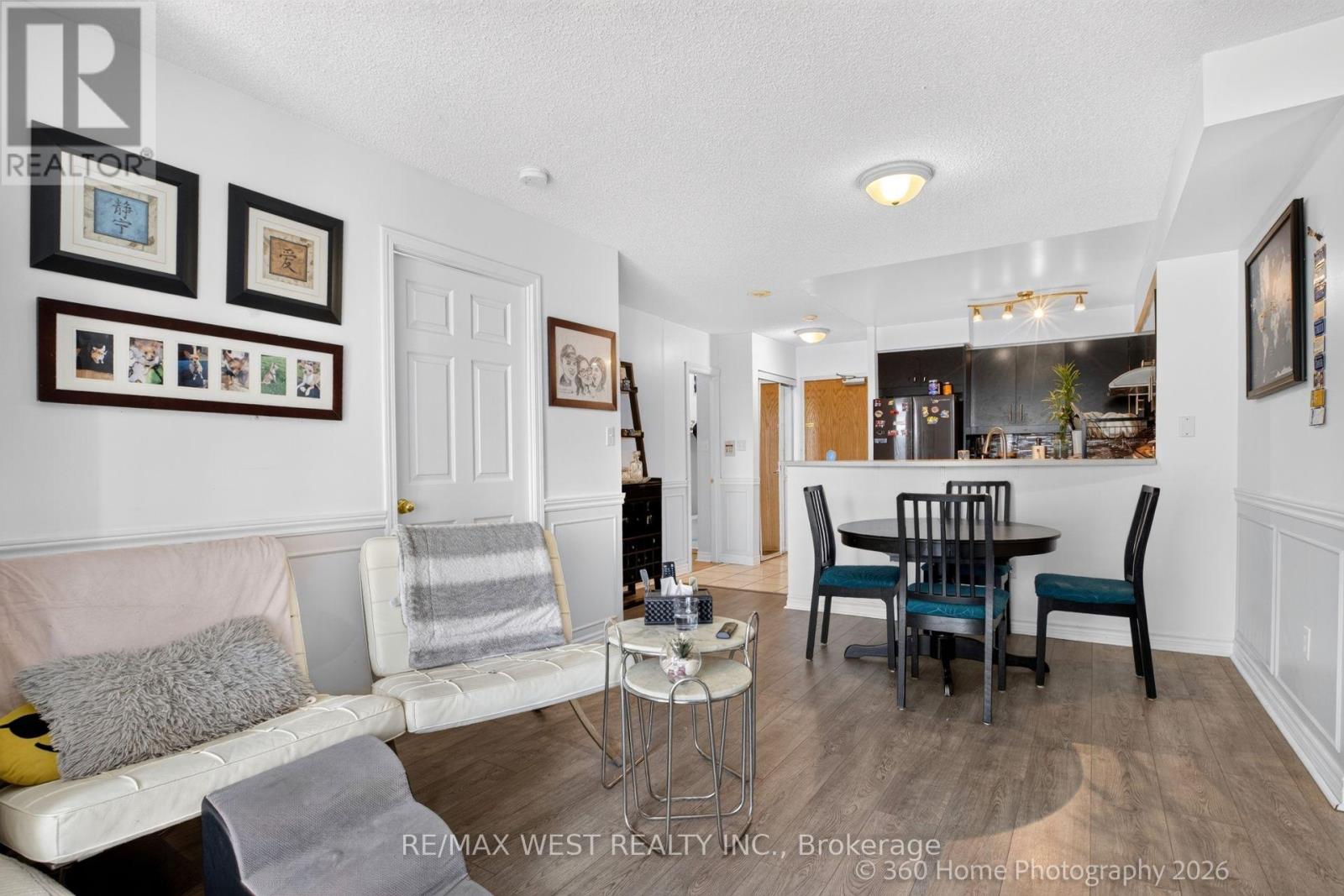 706 - 7 Lorraine Drive Property Photo 11
