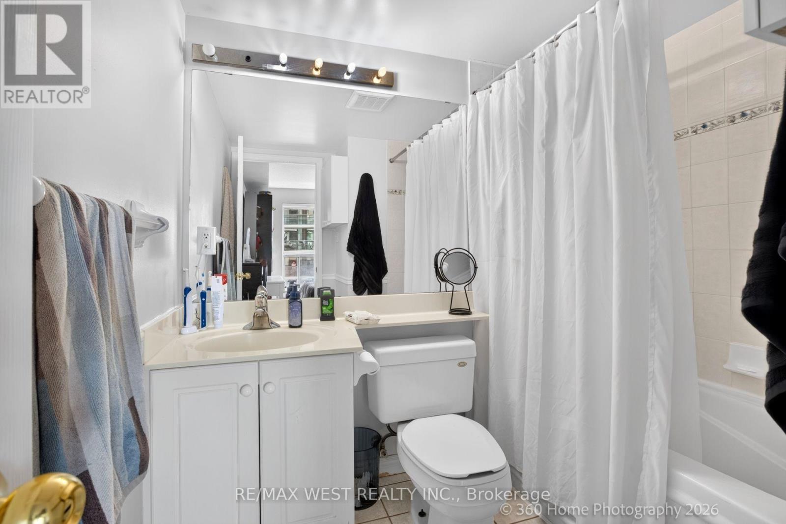 706 - 7 Lorraine Drive Property Photo 20
