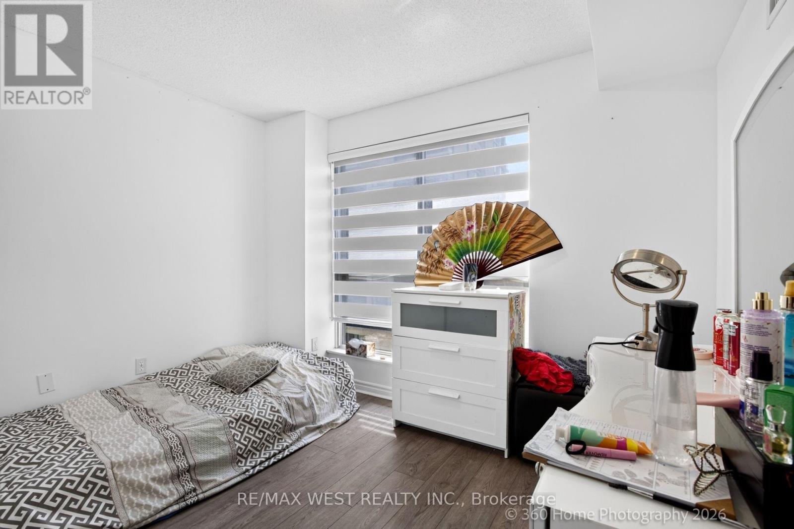 706 - 7 Lorraine Drive Property Photo 21