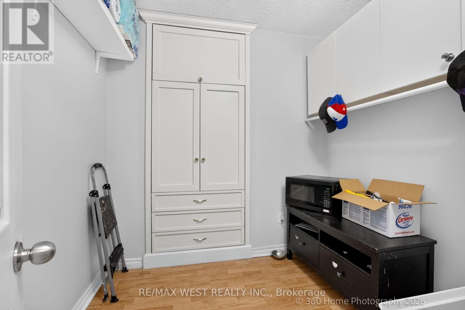 706 - 7 Lorraine Drive Property Photo 23