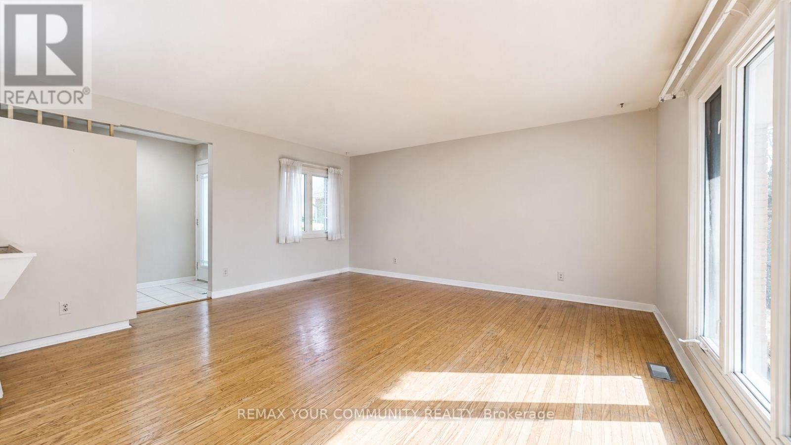 98 Wigmore Drive Property Photo 4
