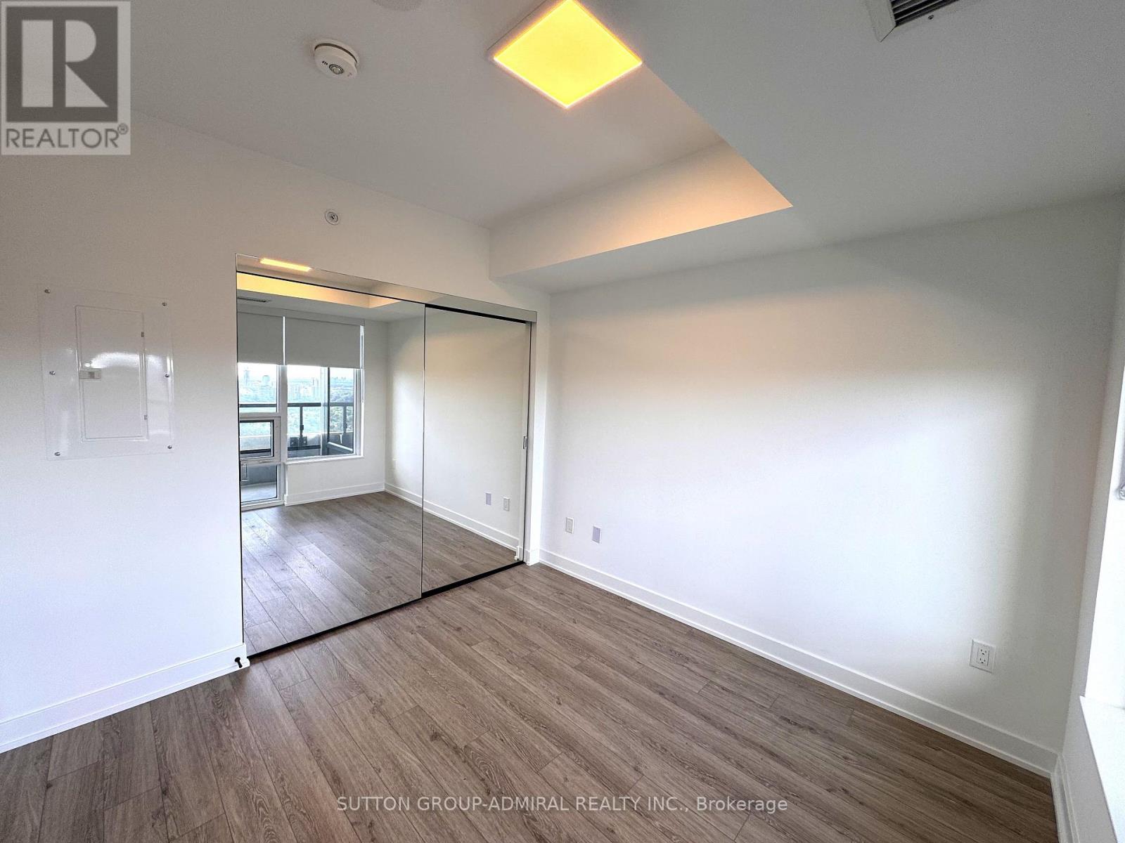 4205 - 609 Sherbourne Street Property Photo 23