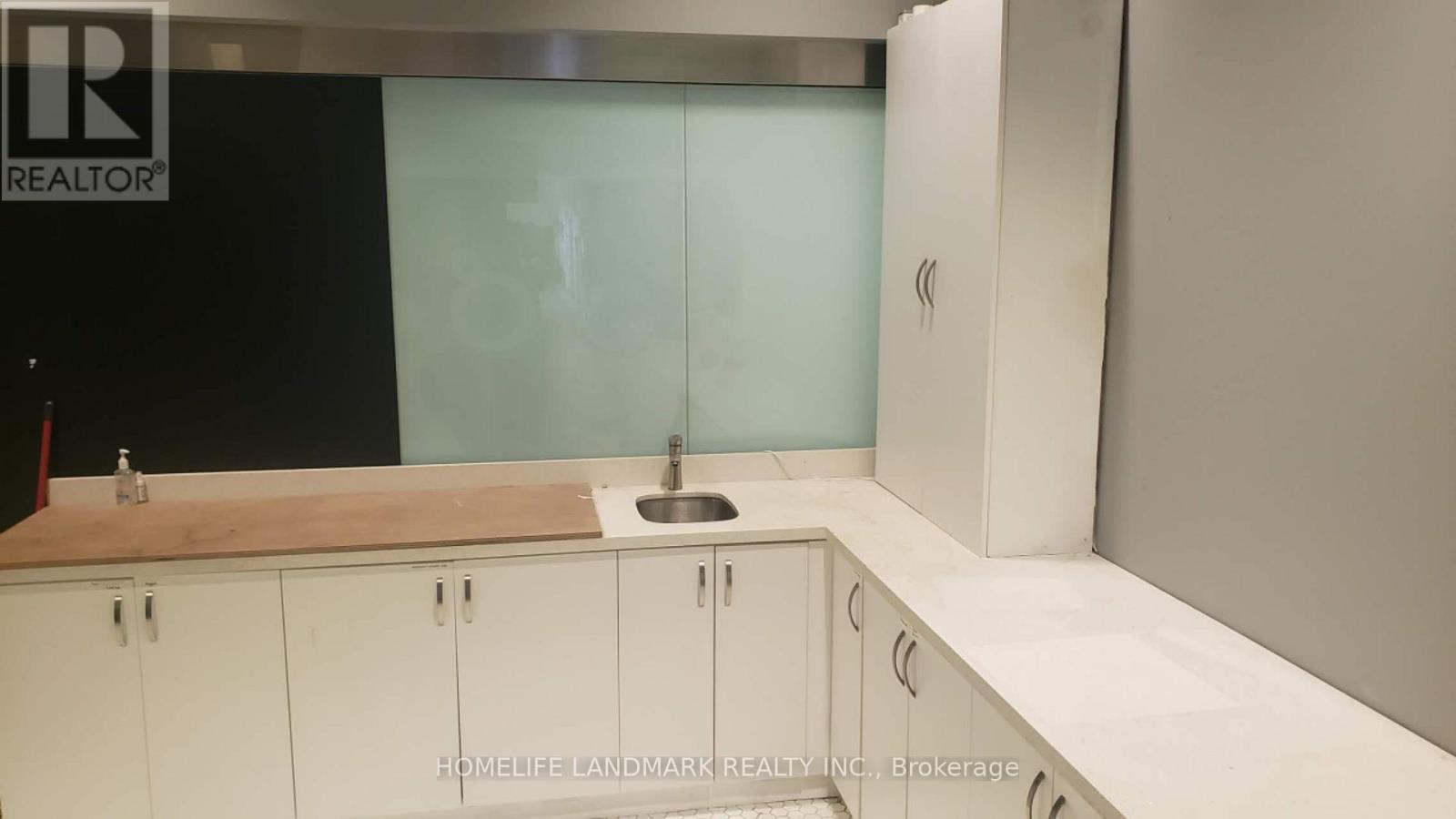 163 - 4750 Yonge Street Property Photo 5