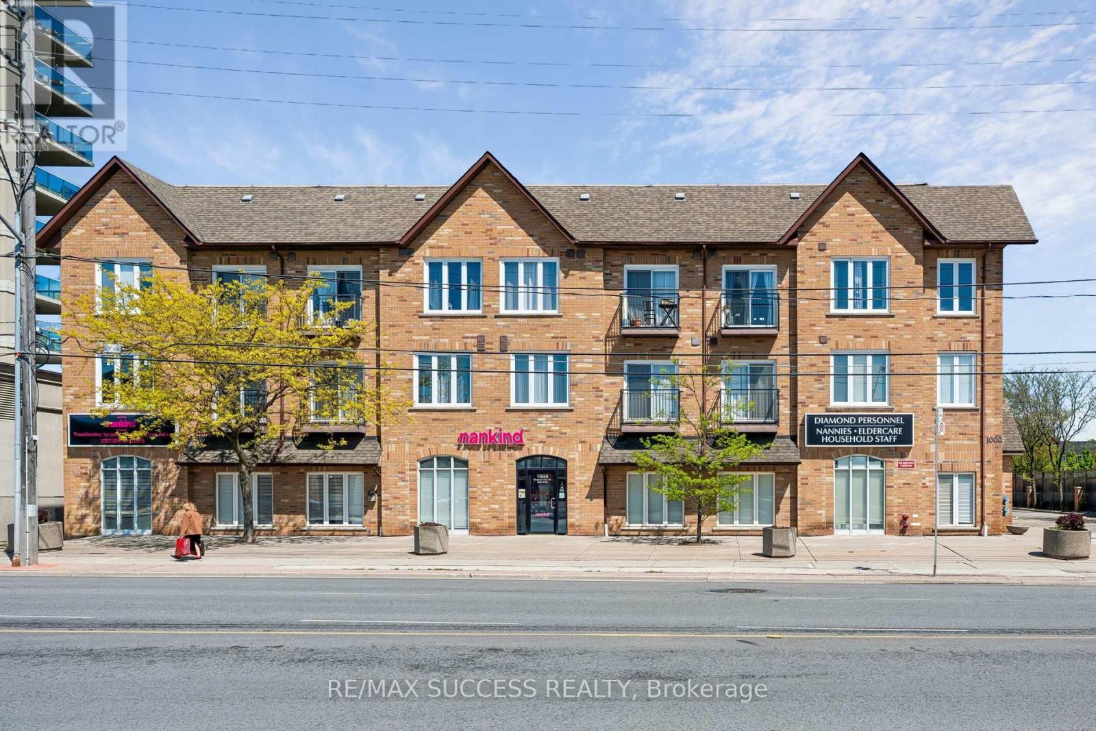301 - 1000 SHEPPARD AVENUE W Property Photo 1