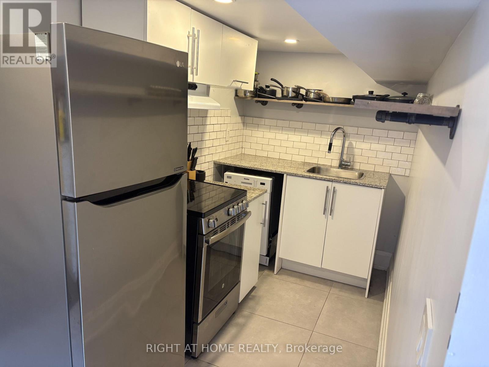 LOWER - 39 AMHERST AVENUE