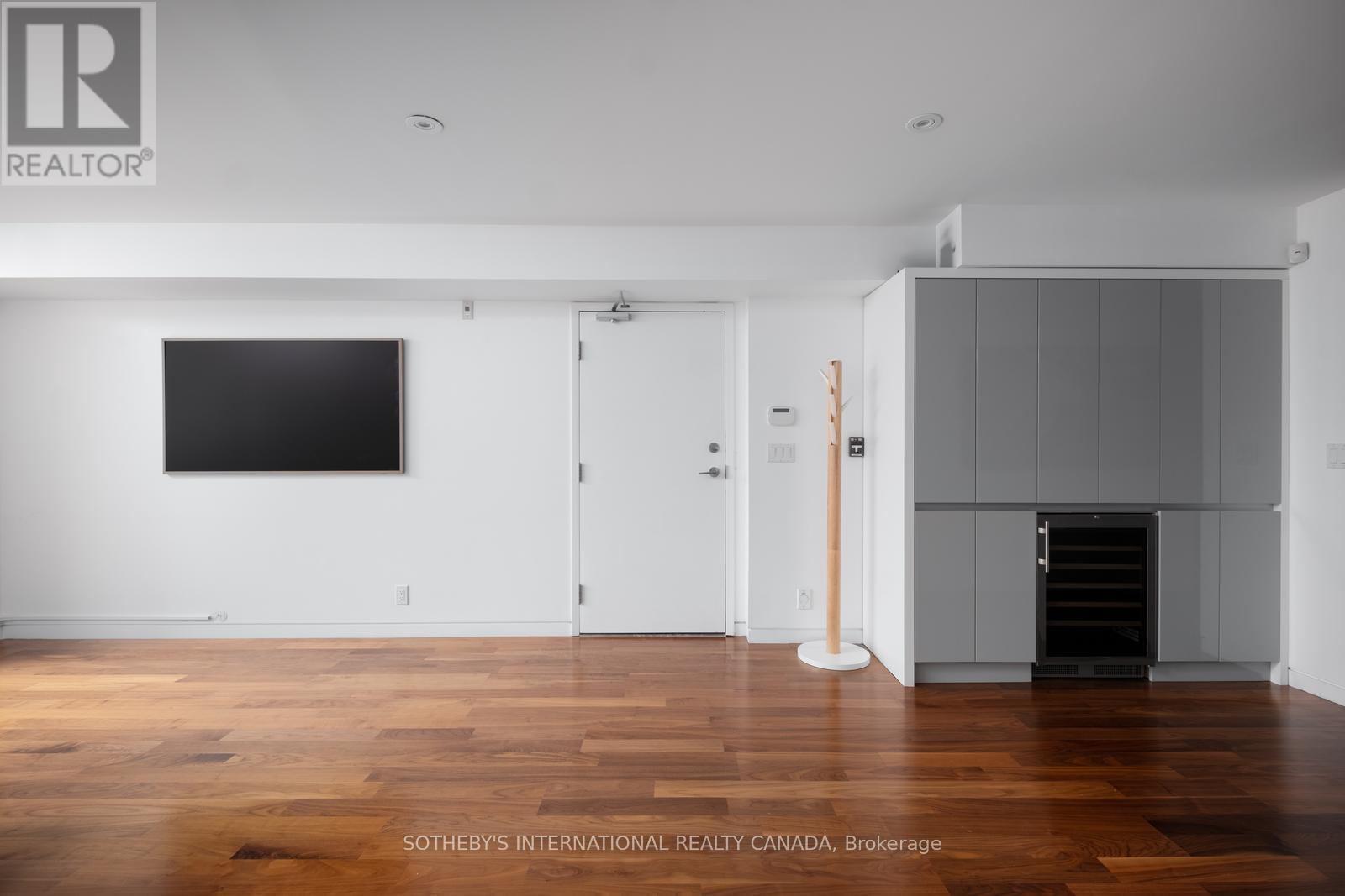 Second Floor - 101 Scollard Street Property Photo 10