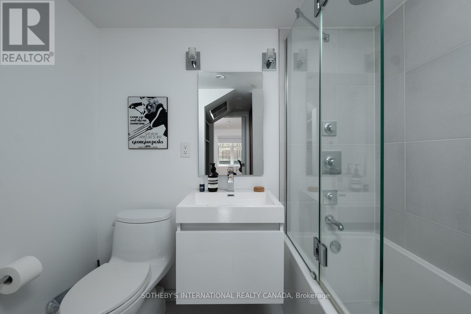 Second Floor - 101 Scollard Street Property Photo 16