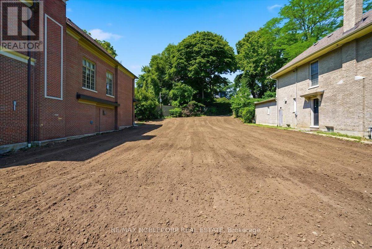 180 Dunvegan Road Property Photo 7