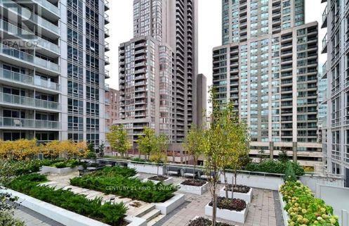 2714 - 763 Bay Street Property Photo 6