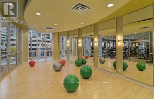 2714 - 763 Bay Street Property Photo 12