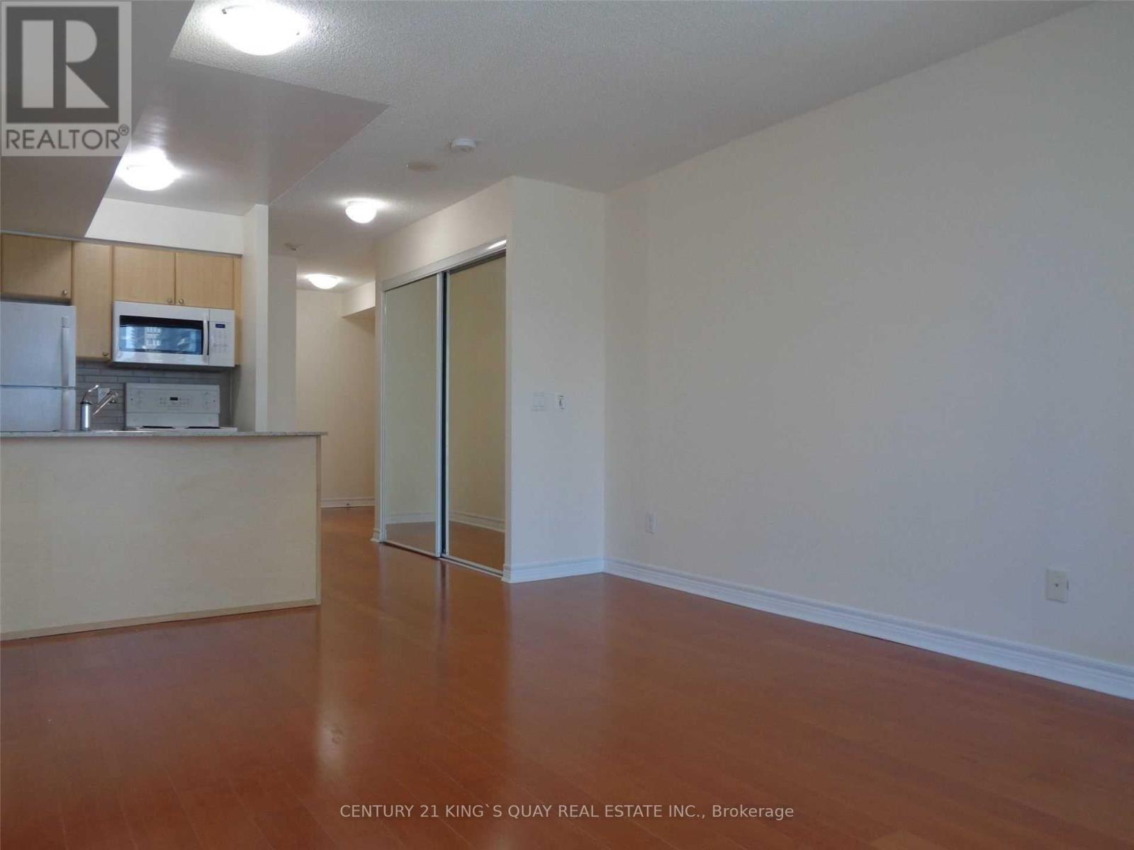 2714 - 763 Bay Street Property Photo 19