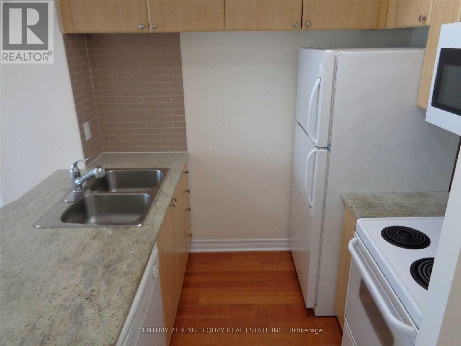 2714 - 763 Bay Street Property Photo 25