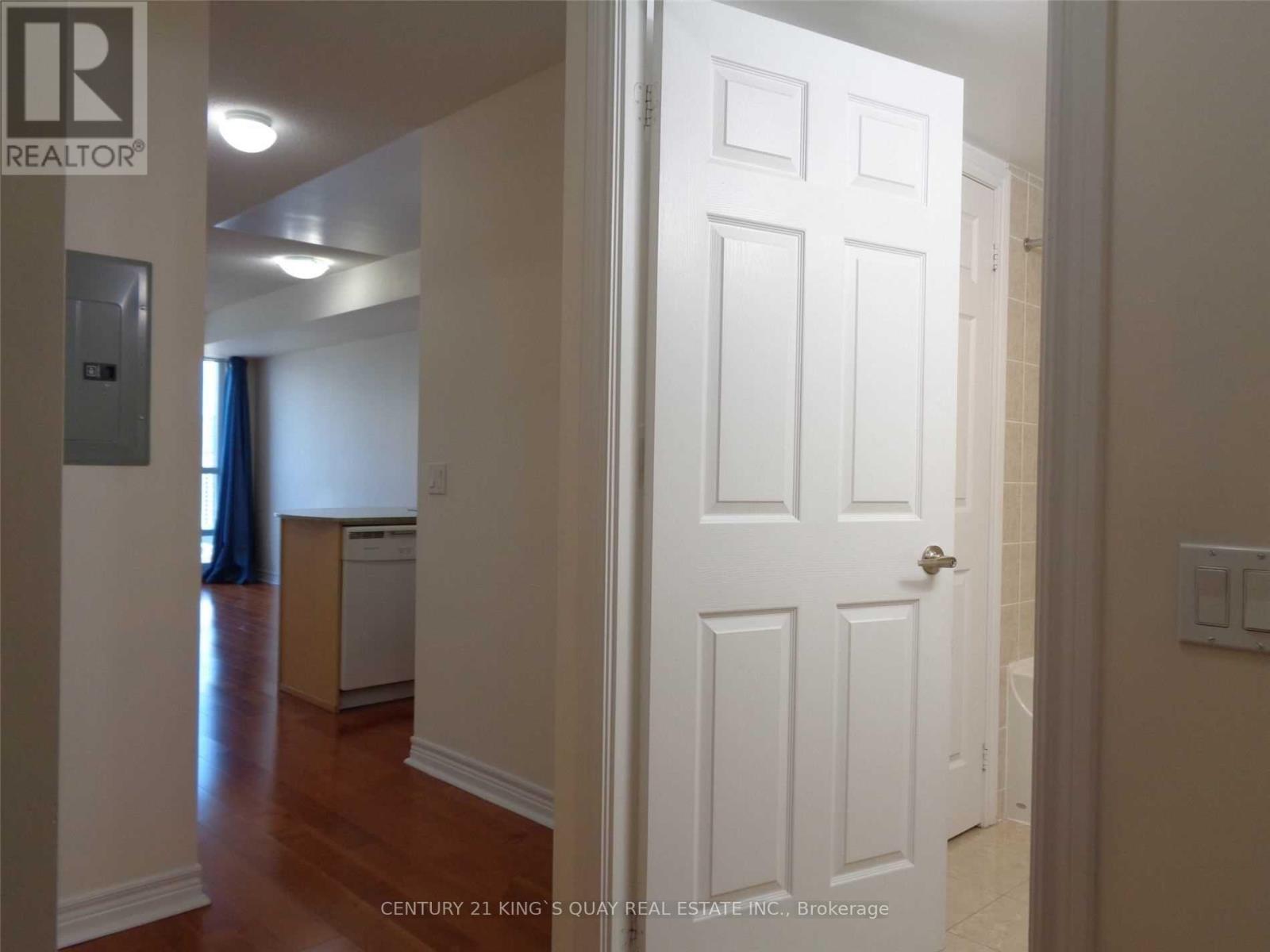 2714 - 763 Bay Street Property Photo 27