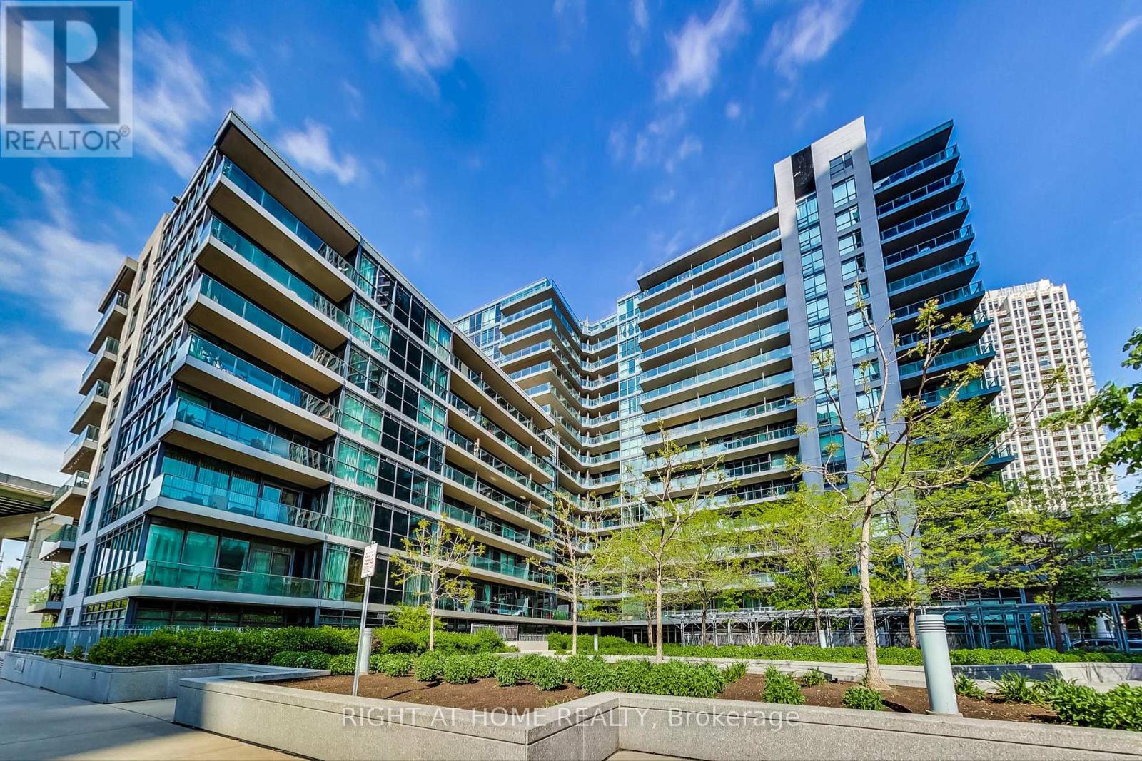 656 - 209 FORT YORK BOULEVARD S Property Photo 1