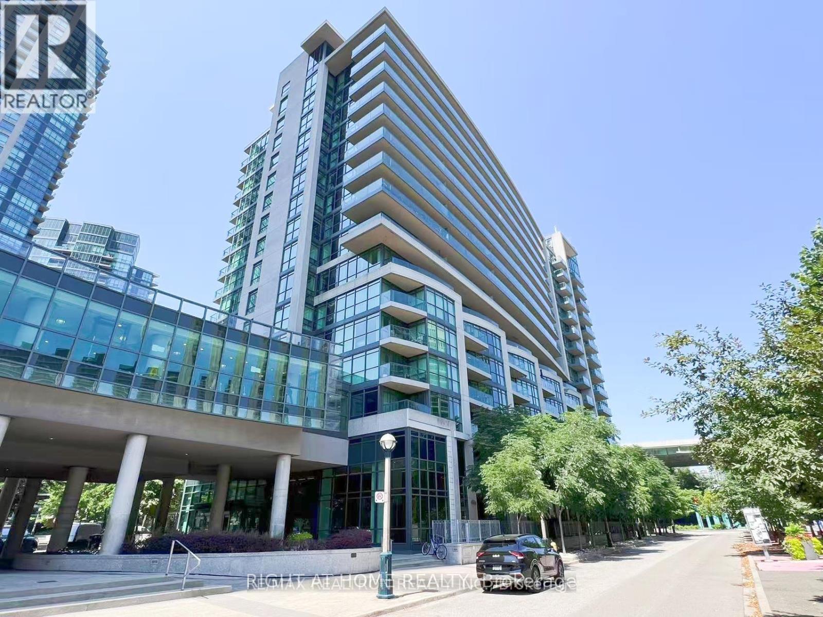 656 - 209 Fort York Boulevard S Property Photo 2