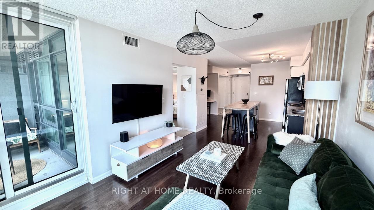 656 - 209 Fort York Boulevard S Property Photo 22