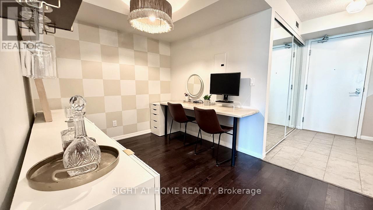 656 - 209 Fort York Boulevard S Property Photo 28