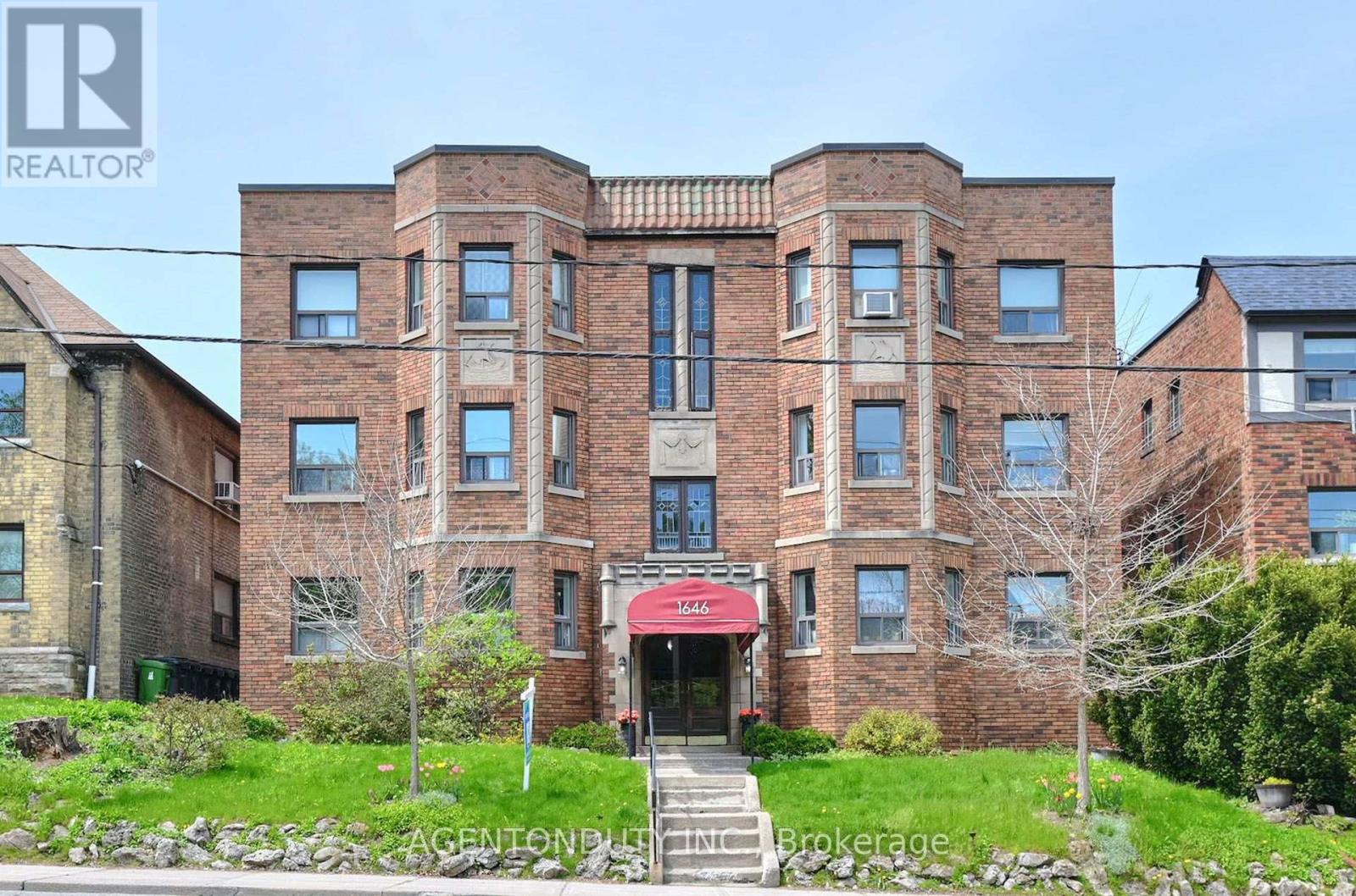 17 - 1646 BATHURST STREET