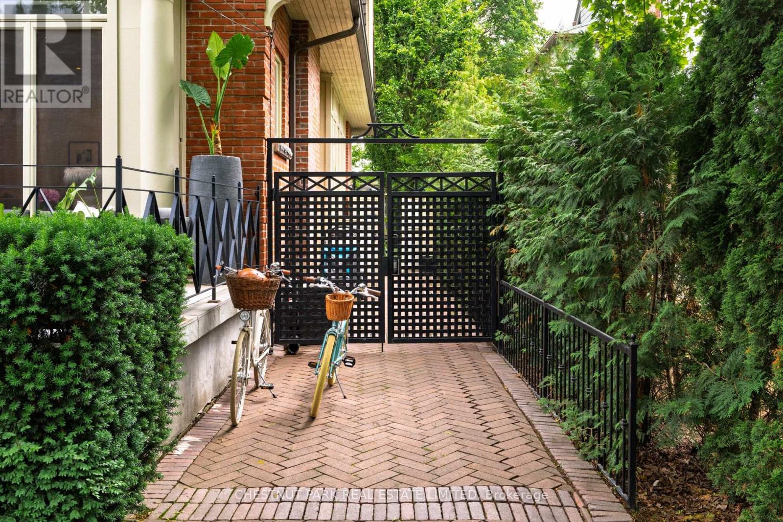 83 Binscarth Road Property Photo 4