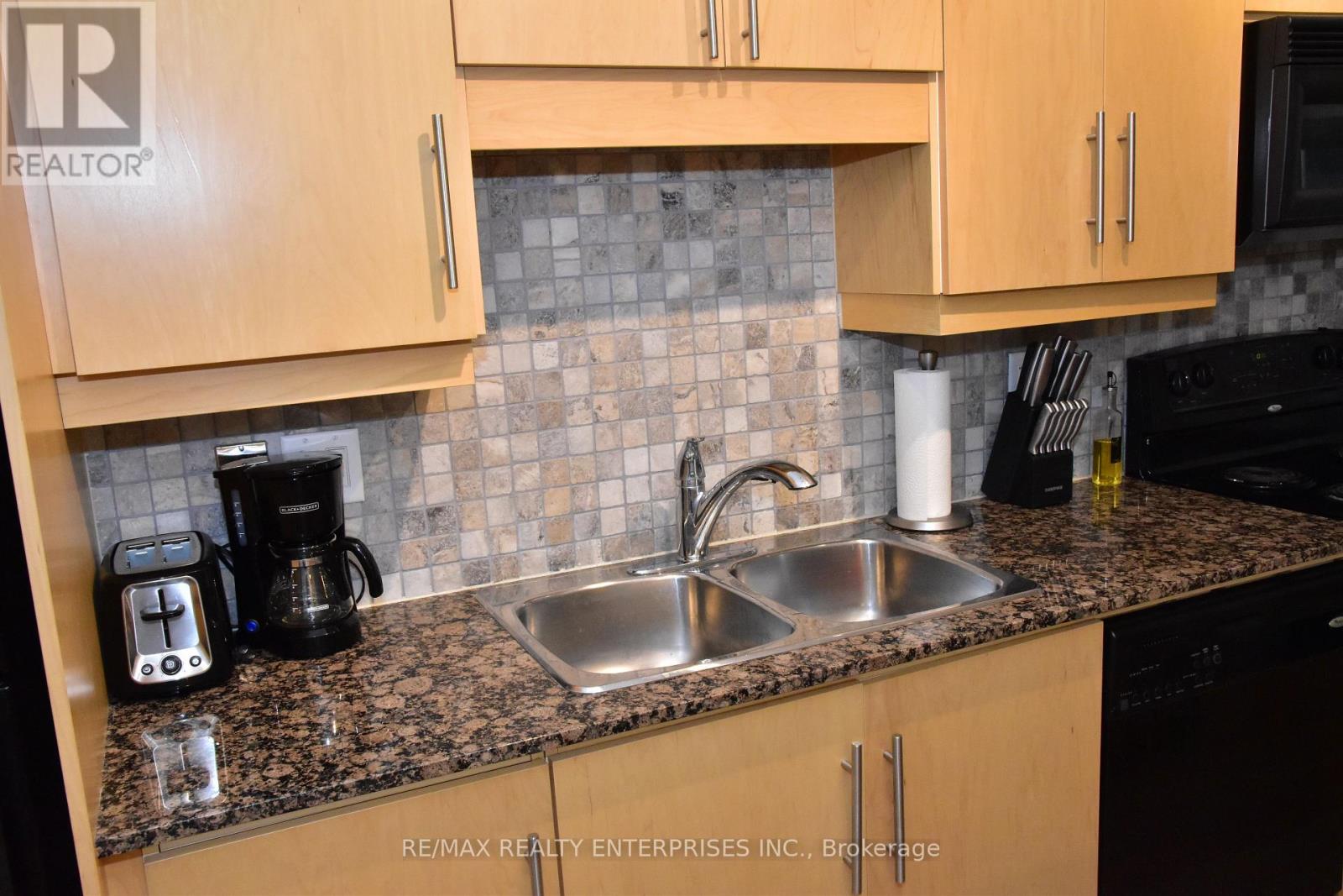 1509 - 20 Blue Jays Way Property Photo 8