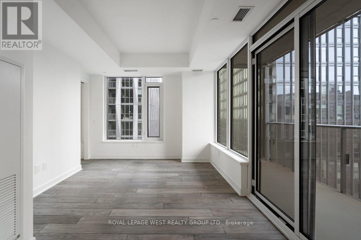 1310 - 11 Yorkville Avenue Property Photo 20