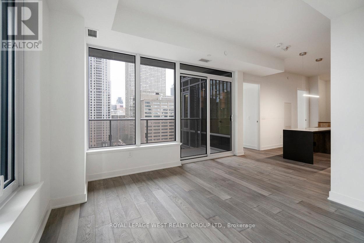 1310 - 11 Yorkville Avenue Property Photo 22