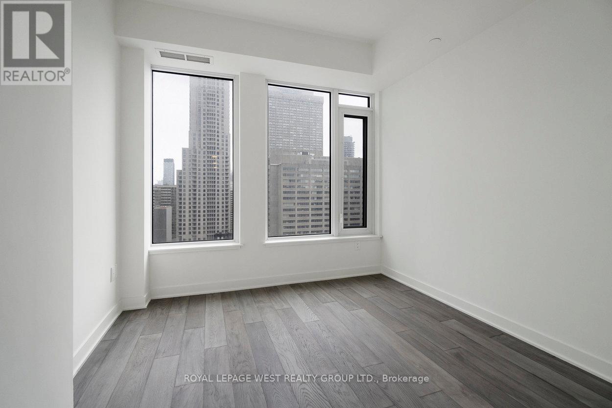 1310 - 11 Yorkville Avenue Property Photo 34
