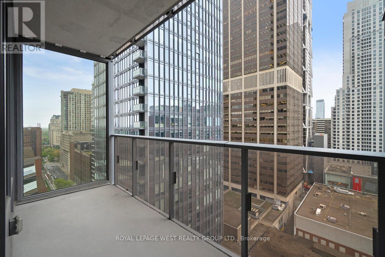 1310 - 11 Yorkville Avenue Property Photo 37