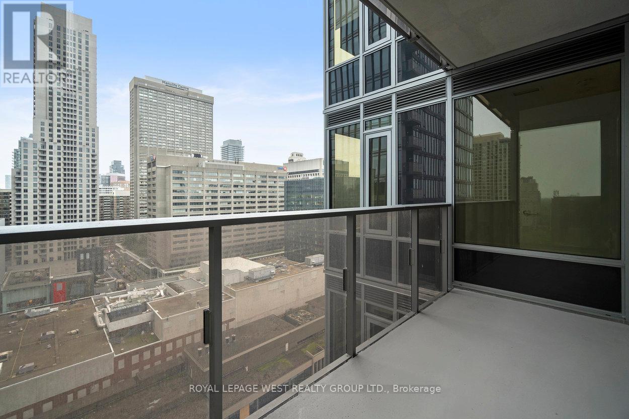 1310 - 11 Yorkville Avenue Property Photo 39